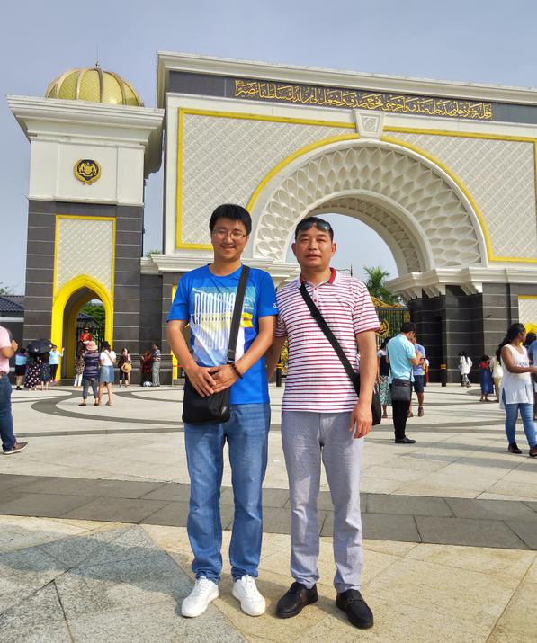 DƬ25.jpg